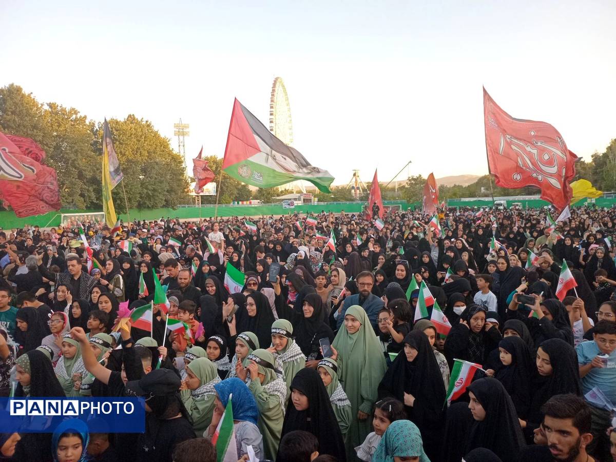 اجتماع بزرگ کودک و نوجوانان در پارک ملت مشهد مقدس
