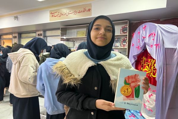 اجرای طرح «10 دقیقه‌ای شو» در دبیرستان تیمسار فلاحی ناحیه 1 کرج 