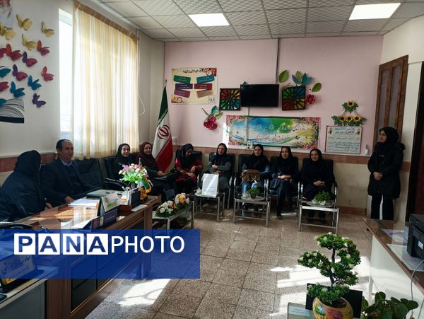 بازدید و ارزیابی مسئولان آموزش پرورش از دبستان زنده  یاد امینی پور