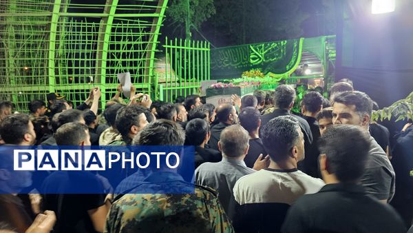 پیکر شهید فاتحی، در آغوش مجلس حسینی آرام گرفت 
