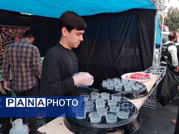 پیاده‌روی جاماندگان اربعین حسینی از مصلی تا میدان شهدای کرج