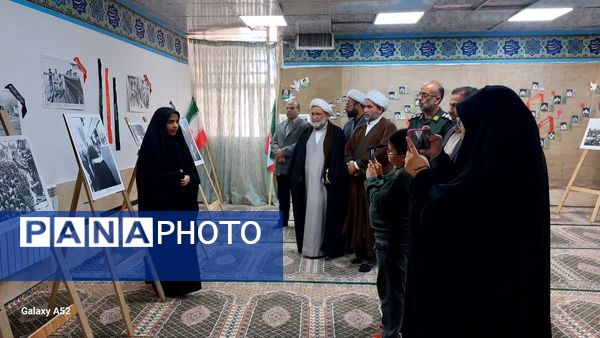 افتتاح نمایشگاه نبرد ناتمام در دبیرستان صدرا ابرکوه