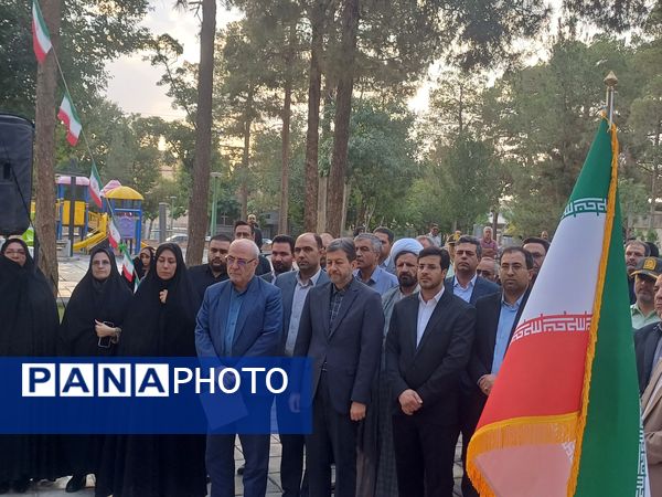 مدرسه متوسطه در مسیر ماندگار شهرک سیمرغ خورزوق به بهره برداری رسید
