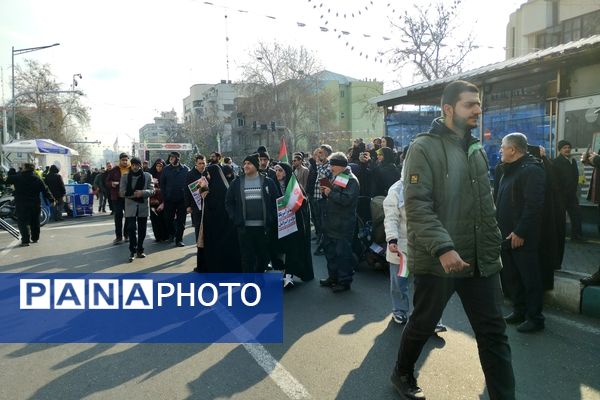 حضور میلیونی ایرانیان در جشن‌ پیروزی انقلاب اسلامی 