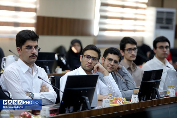 مراسم تقدیر از مدال آوران المپیادهای جهانی و رتبه های برتر کنکور شهر تهران