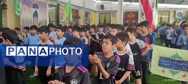 برپایی نماز جماعت ظهر و عصر در آموزشگاه شهید رجایی یک بجنورد