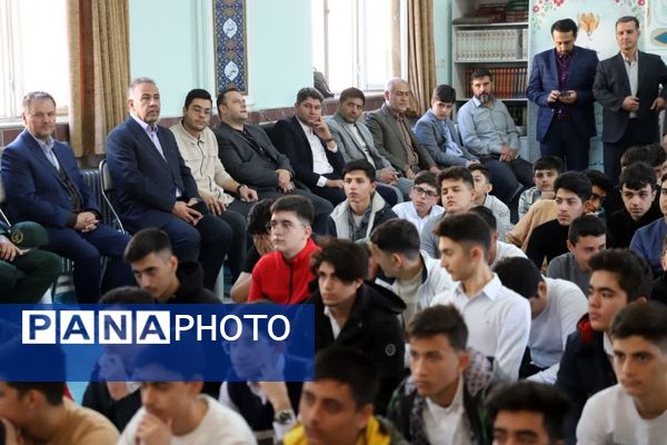 آیین نواخته شدن زنگ نماز در مدارس آذربایجان شرقی با حضور معاون آموزش متوسطه وزارت آموزش و پرورش