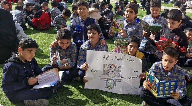 کتاب، محصول تجربه‌های بشری و خلاقیت‌های ذهنی 