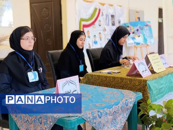 انتخابات مدرسه‌ای در دبیرستان هیات امنایی مطهره گالیکش