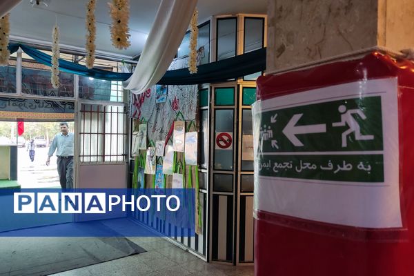 اجرای مانور زلزله در دبیرستان حاج علی اکبر گراشی ناحیه 3 شیراز