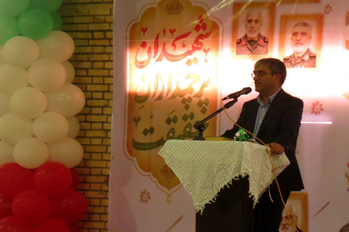 آغاز سال تحصیلی با ۱۶ هزار دانش‌آموز در بندرخمیر 