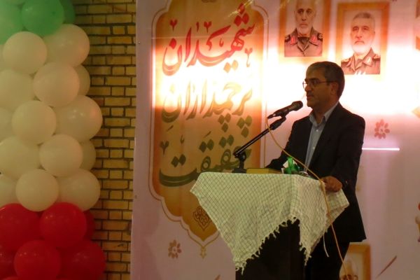 آغاز سال تحصیلی با ۱۶ هزار دانش‌آموز در بندرخمیر 