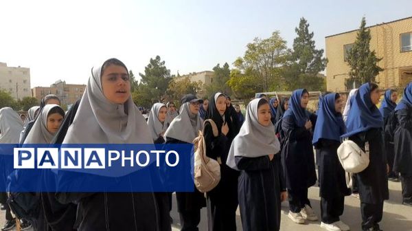 برگزاری جشن جوانه ها در دبیرستان نورالهدی 
