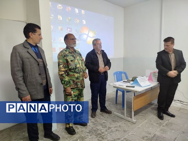 کارگاه عملی درس آمادگی دفاعی در دبیرستان پسرانه متوسطه اول سما شهرستان کاشمر 