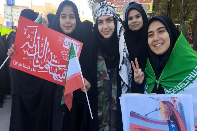 تجلی صدای دانش‌آموزان دبیرستان فاطمیه اندیشه زارچ