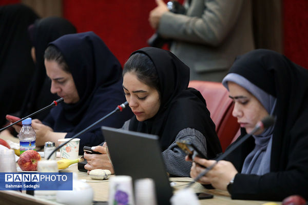 آیین تجلیل از معلمان نمونه استانی شهرستان‌های استان تهران