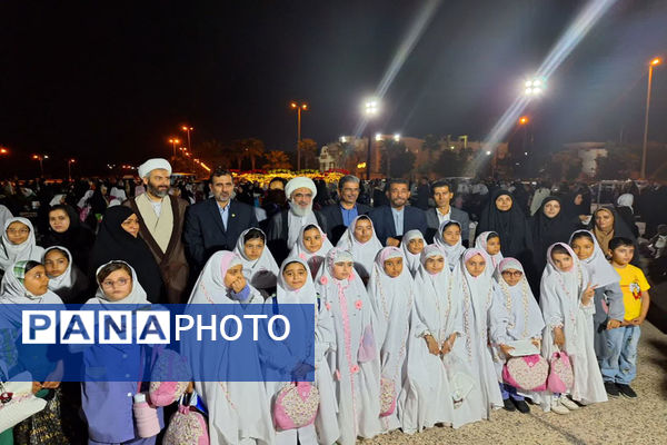 مهمانان ماه خدا اجتماع بزرگ دانش‌آموزان بوشهری 