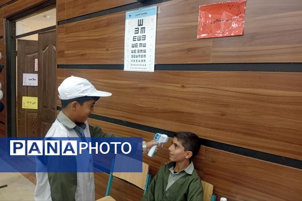 افتتاحیه برنامه سفیران سلامت در مدرسه رودکی پردیس