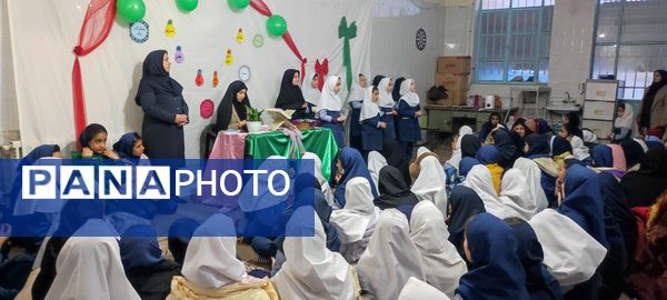 برگزاری جشن روز پدر در مدرسه شهید خاقانی شهرستان شیروان