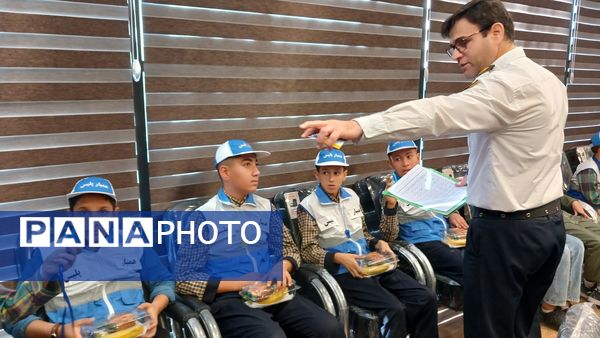 جمعی از دانش‌آموزان استان البرز به عنوان همیار پلیس انتخاب شدند