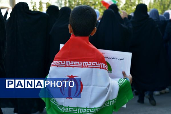 تجلی اقتدار مردم بهارستان در راهپیمایی ۱۳ آبان