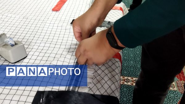 آماده‌سازی نمازخانه دبیرستان شاهد برای استقبال از شهید گمنام