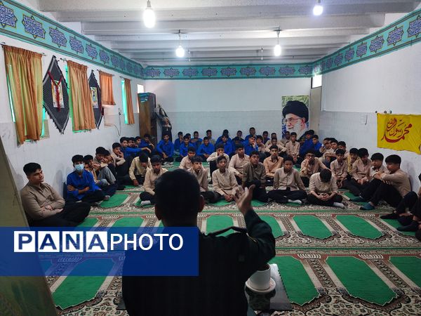 آموزش پیشگیری‌های اجتماعی در دبیرستان پسرانه جزیره بوموسی 