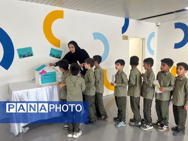 مهربانی دانش‌آموزان دبستان شهید تندگویان در جشن عاطفه‌ها