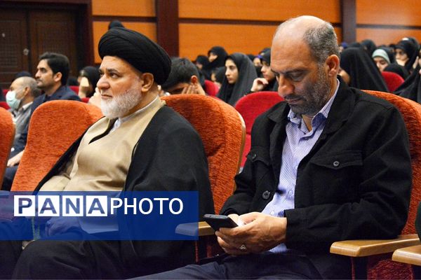 بدرقه دانش‌آموزان بهارستانی به راهیان‌نور