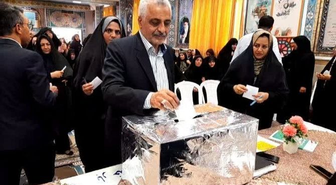  انتخابات انجمن اولیا و مربیان مدرسه شهیده قضایی قم