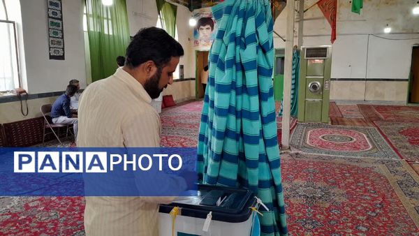 برگزاری چهاردهمین دوره انتخابات ریاست جمهوری در روستای تاج آباد شهرستان داورزن 