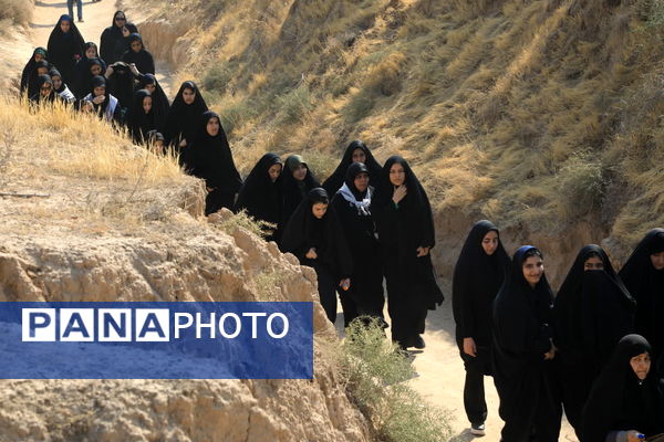 حال و هوای دختران هنرستانی قم در بازدید از یادمان‌های عملیاتی جنوب کشور