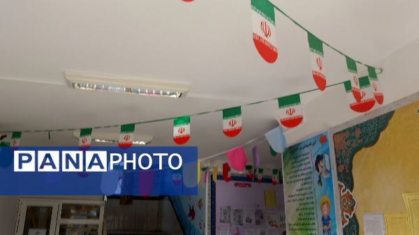 گلریزان مزار شهدا و نواختن زنگ انقلاب در دیواندره