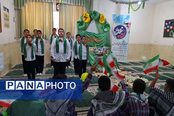 آرزوی فرج و سلامتی صاحب الزمان (عج) با دست‌های کوچک دانش‌آموزان شیرازی