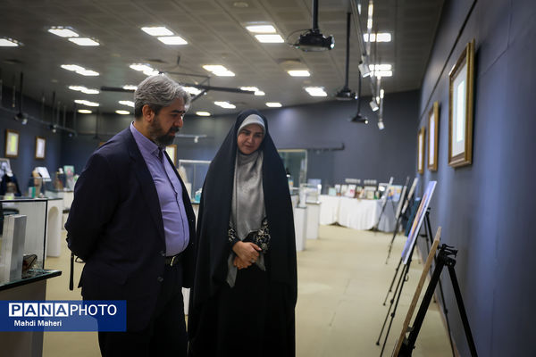 بازدید مدیرعامل خبرگزاری پانا از نمایشگاه «دست‌مریزاد»