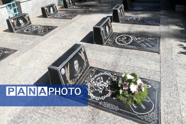 حضورپیشتازان دبیرستان شهید مجید دهنوی درگلزار شهدای بهشت فضل نیشابور