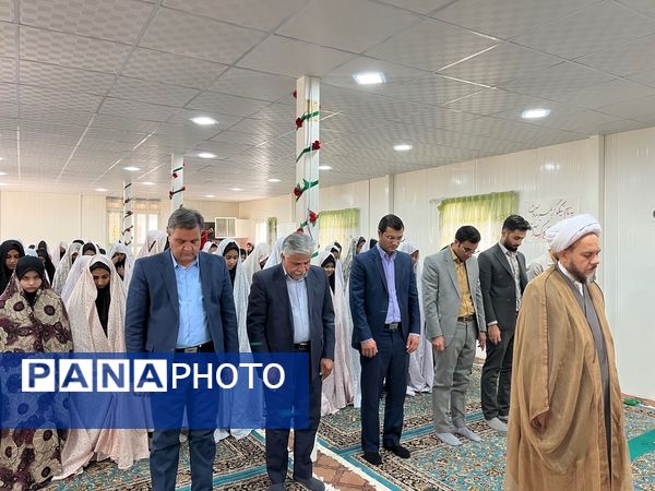 نواختن زنگ نماز در دبیرستان شهید محمدی پور خلیل آباد 