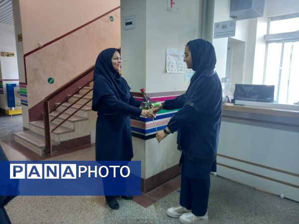 حضور دانش‌آموزان شهید نصرتی در بیمارستان خاتم الانبیاء (ص)