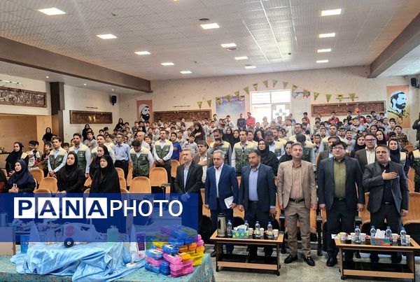 افتتاحیه طرح پسماند صفر در دبستان شاهد حیات ناحیه 3 شیراز