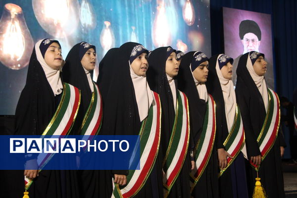 مراسم تقدیر از نخبه قرآنی دانشگاه فرهنگیان یزد 