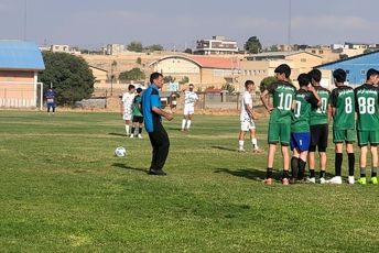 برگزاری مسابقه فوتبال بین تیم های ذوب آهن اصفهان و ذوب آهن شهرکرد در سامان