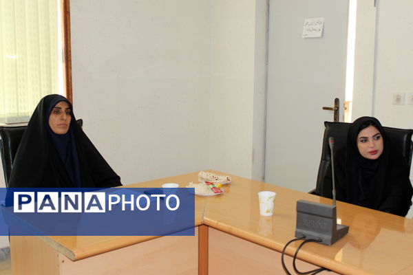 جلسه هم‌اندیشی اتحادیه انجمن‌های اسلامی دانش‌آموزان و سازمان دانش‌آموزی استان بوشهر