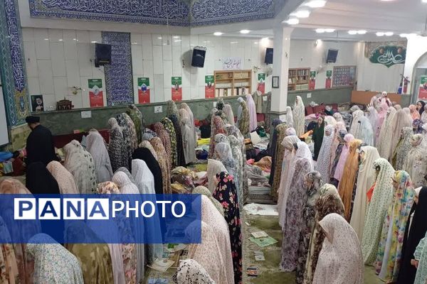 حضور دانش‌آموزان معتکف ناحیه دو شهرری در جلسات بصیرتی