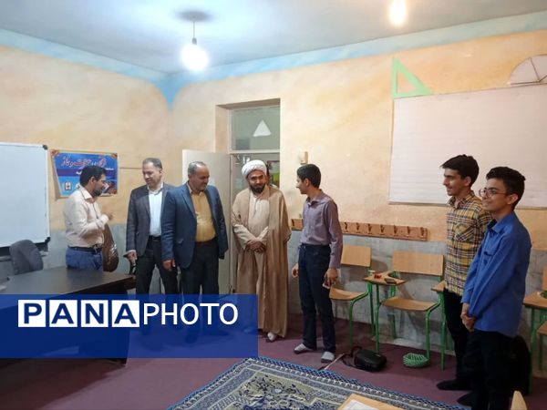 حضور دانش‌آموزان منتخب مسابقات قرآن، عترت و نماز در دومین کارگاه توانمندسازی