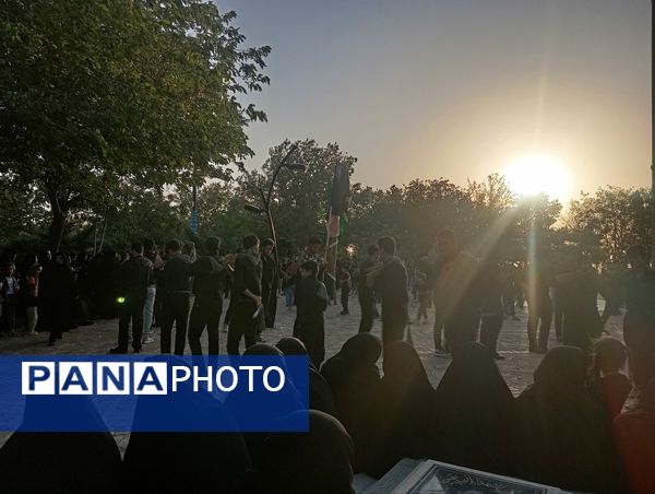 آیین زنجیر زنی در عصر تاسوعا در شهر عشق آباد