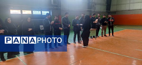 مسابقات هندبال مدارس ابتدایی در زاوه