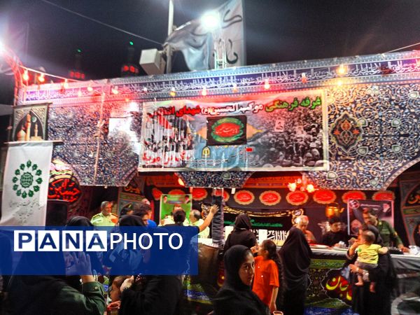 پذیرایی جانانه موکب های کاشمر از عزاداران حسینی