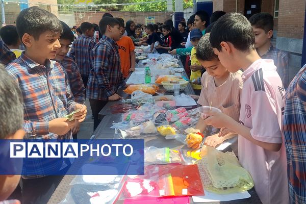 برگزاری بازارچه کسب و کار دانش‌آموزی با مهارت کسب و کار و درآمد و استقلال مالی