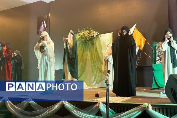 فریاد بی صدای شهادت حضرت زهرا(س) از سالن همایش اداره آموزش و پرورش شهرستان اسلامشهر به گوش رسید