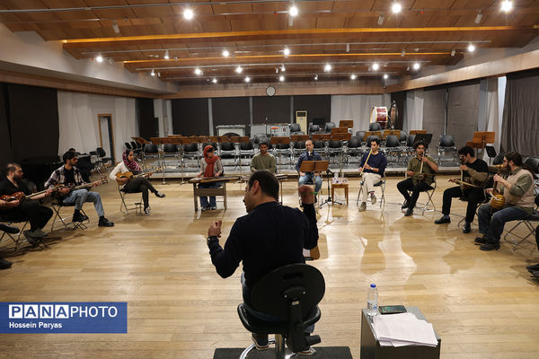 تمرین ارکستر سازهای ایرانی با عنوان «راهی بزن»
